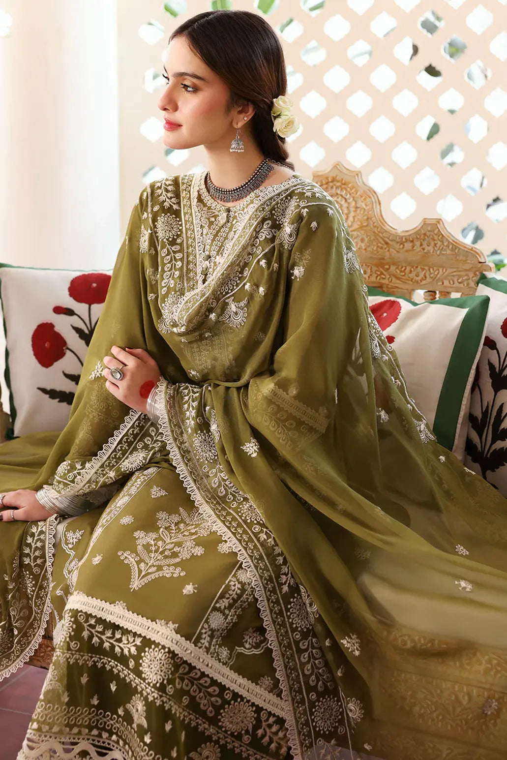 3 PIECE - UNSTITCHED | LUXURY EMBROIDERED LAWN - MN1149