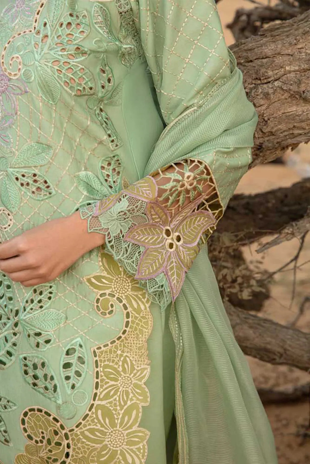 3 PIECE - UNSTITCHED | CHIKAN KARI EMBROIDERED LAWN - RR1152