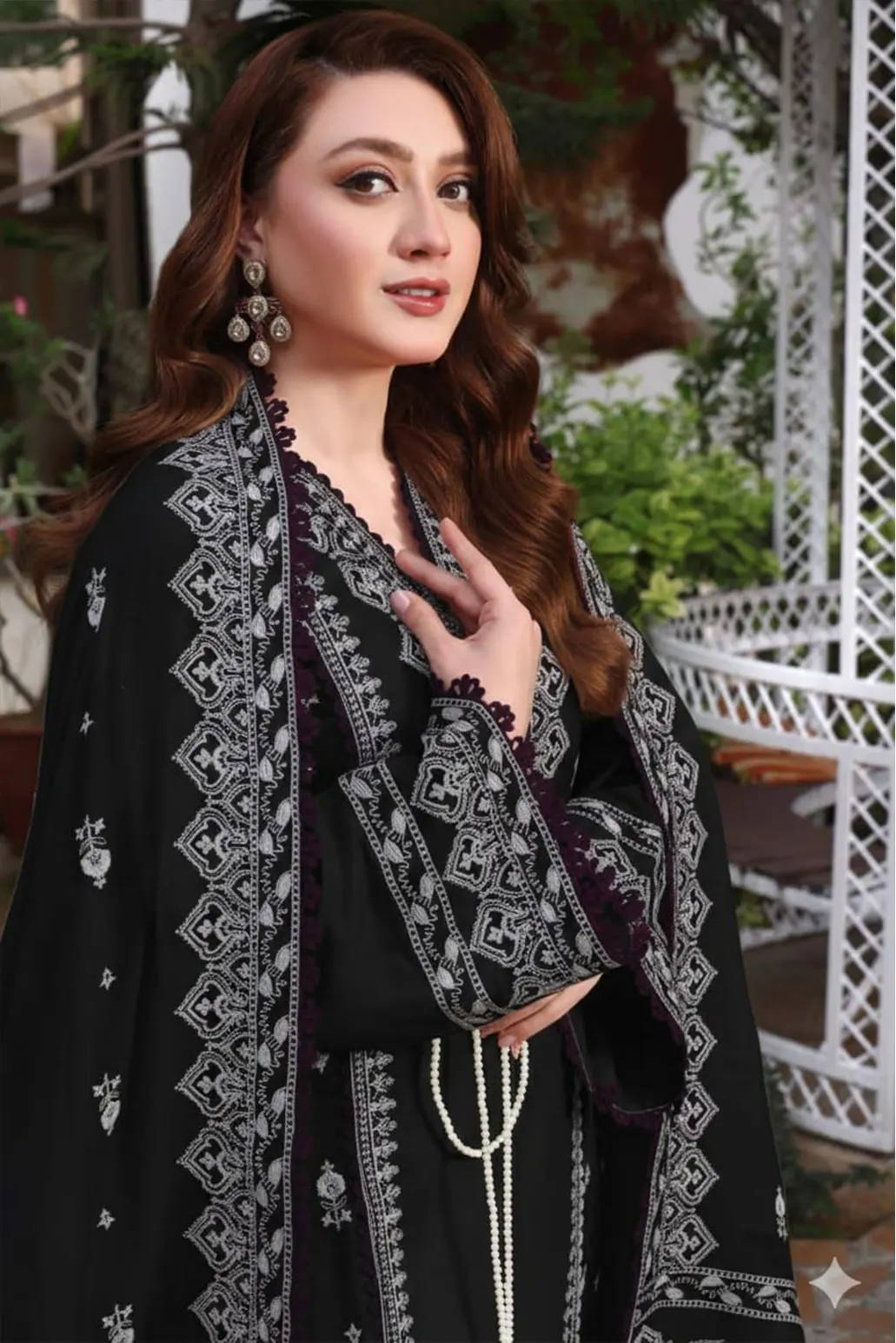 3 PIECE - UNSTITCHED | EMBROIDERED LAWN - GR1235