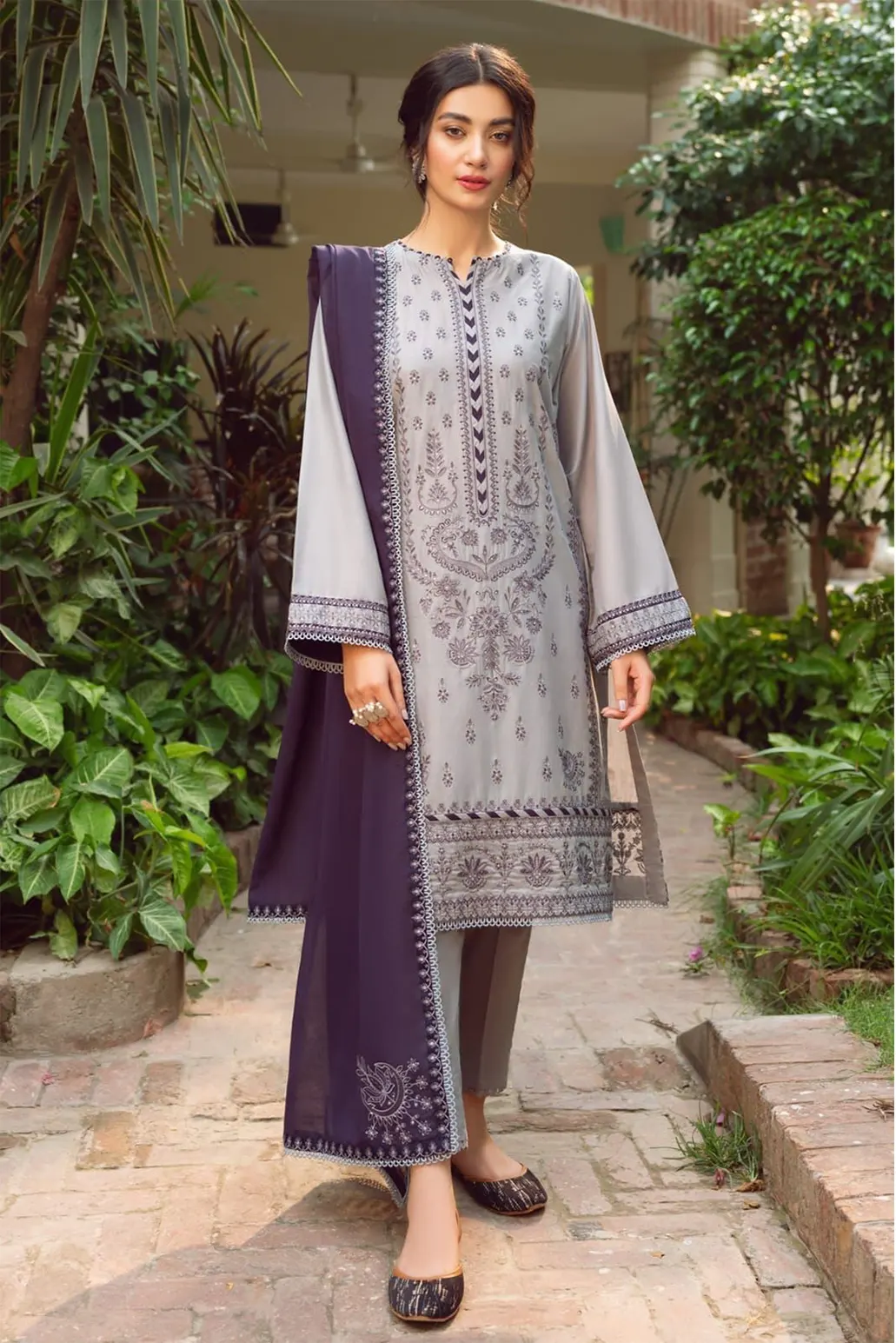 3 PIECE - UNSTITCHED | EMBROIDERED LAWN - JZ1175