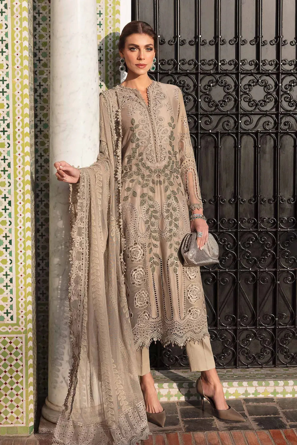 3 PIECE - UNSTITCHED | LUXURY EMBROIDERED LAWN - MB1113
