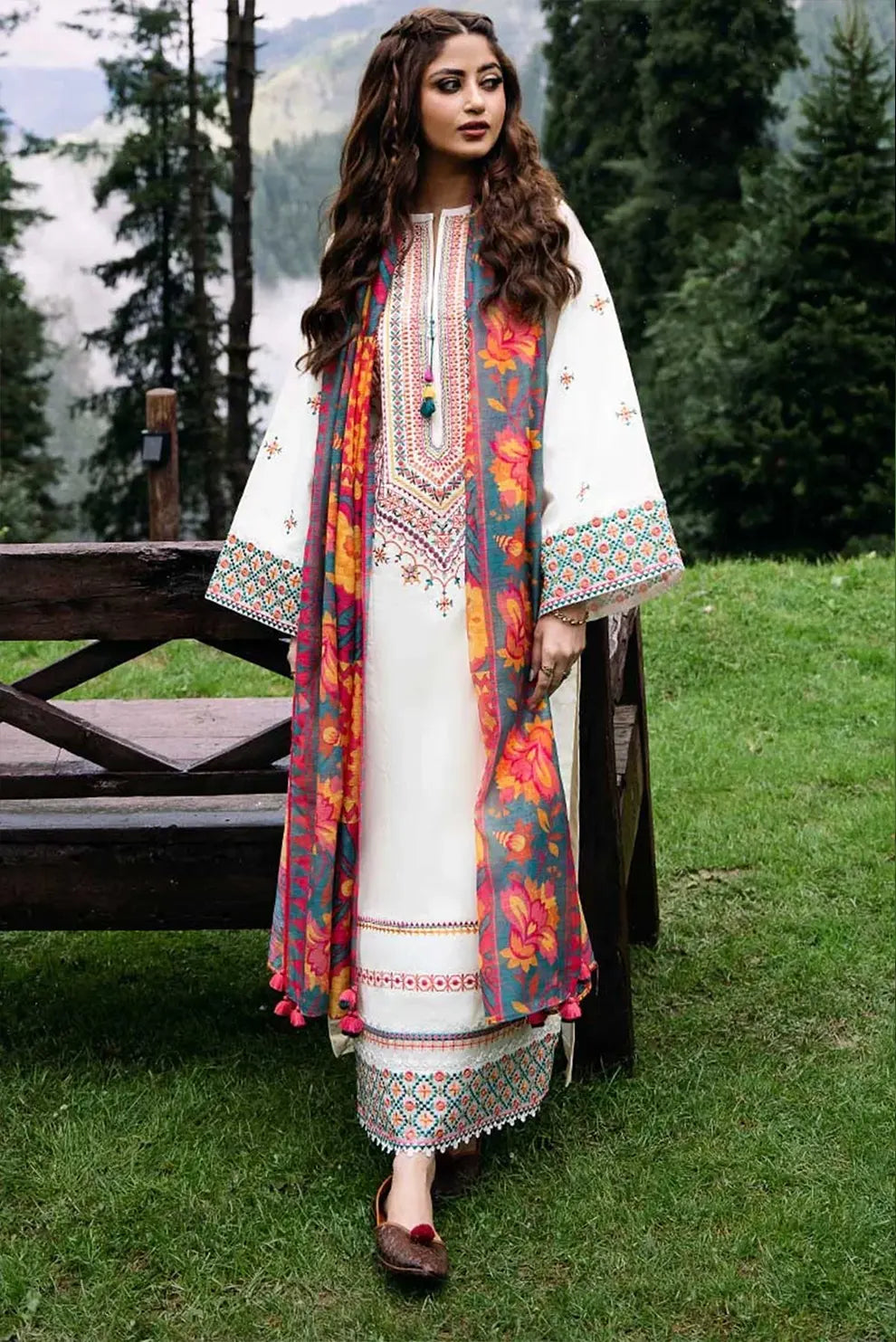 3 PIECE - UNSTITCHED | EMBROIDERED LAWN - SH1114