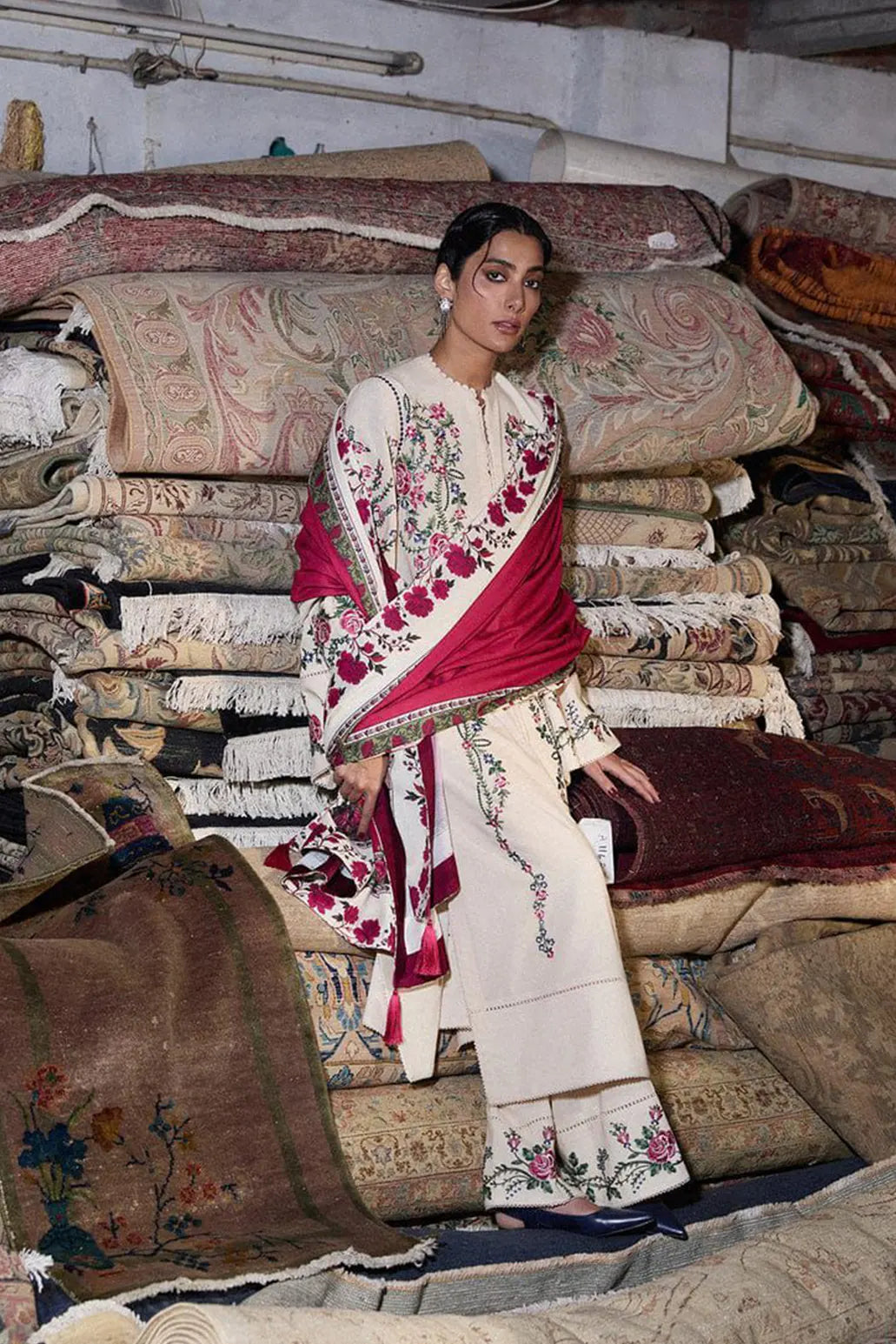 3 PIECE - UNSTITCHED | EMBROIDERED LAWN - HR1186