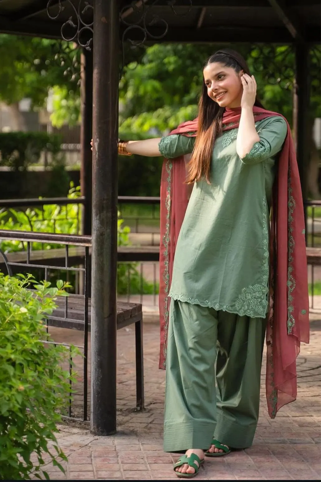 3 PIECE - UNSTITCHED | EMBROIDERED LAWN - GR1176