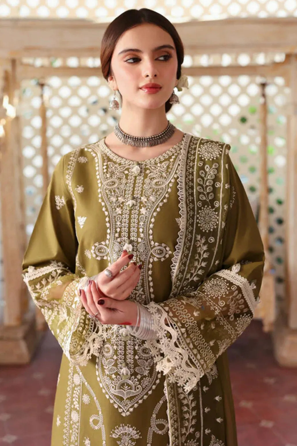 3 PIECE - UNSTITCHED | LUXURY EMBROIDERED LAWN - MN1149