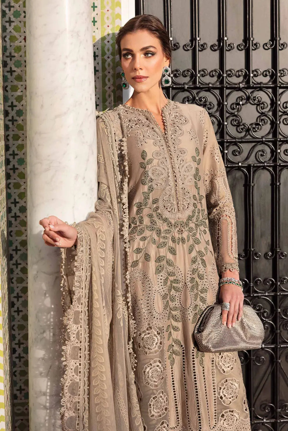 3 PIECE - UNSTITCHED | LUXURY EMBROIDERED LAWN - MB1113