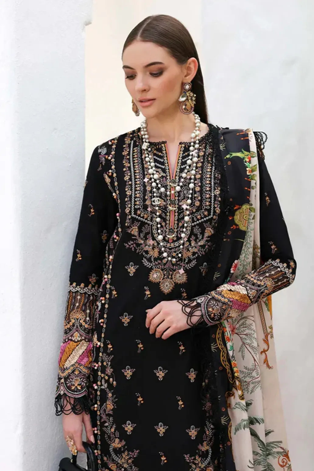 3 PIECE - UNSTITCHED | EMBROIDERED LAWN - GR1237