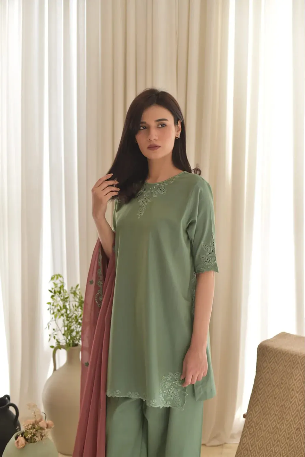 3 PIECE - UNSTITCHED | EMBROIDERED LAWN - GR1176