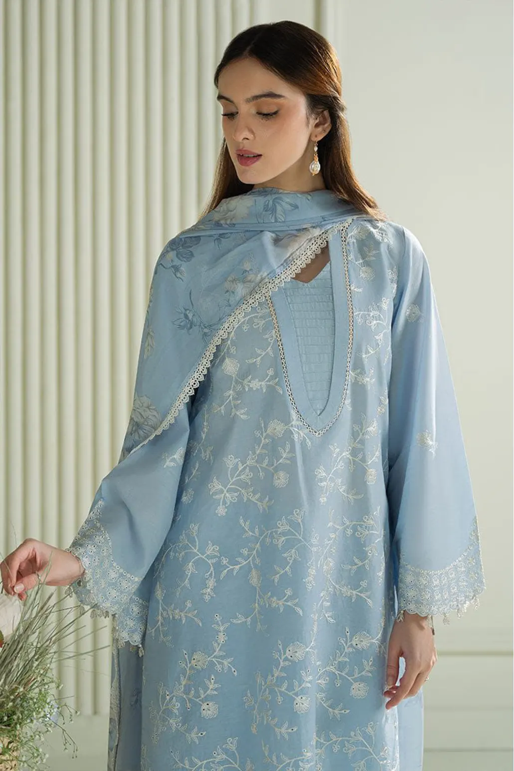 3 PIECE - UNSTITCHED | EMBROIDERED LAWN - GR1238