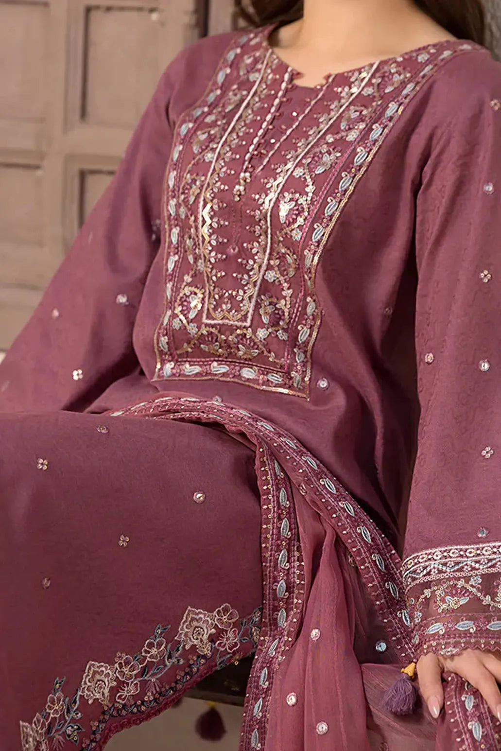 3 PIECE - UNSTITCHED | LUXURY EMBROIDERED LAWN - JD1169