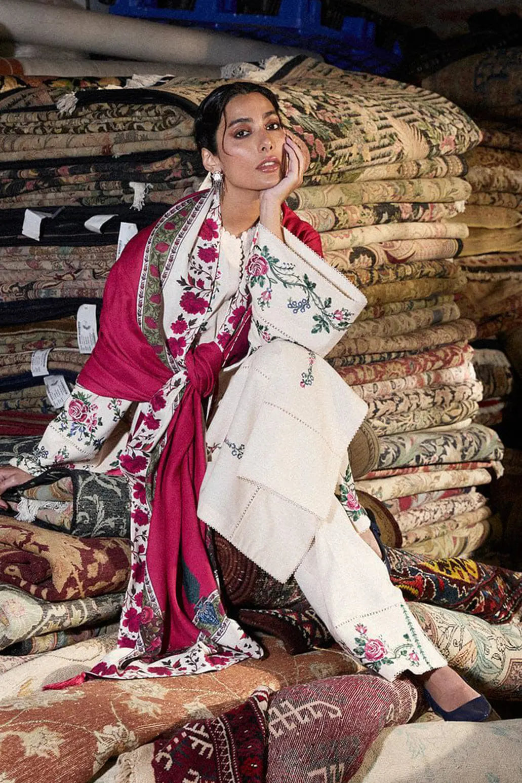 3 PIECE - UNSTITCHED | EMBROIDERED LAWN - HR1186