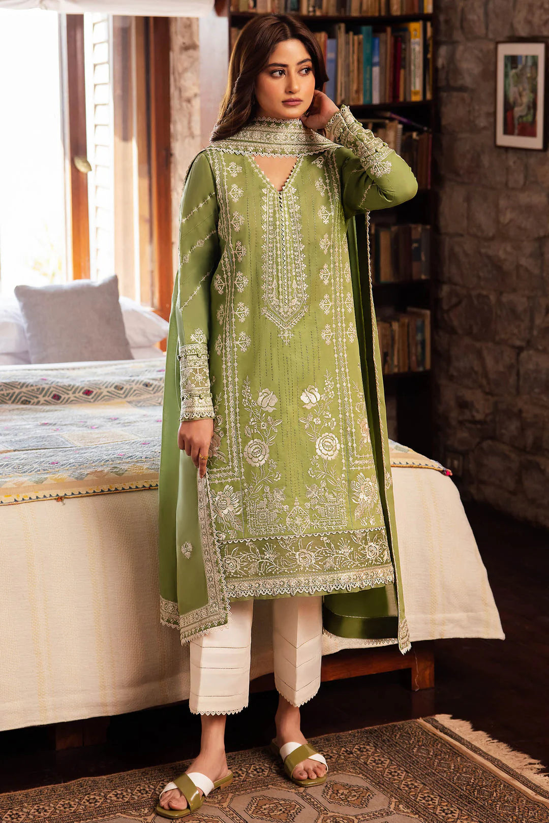 3 PIECE - UNSTITCHED | LUXURY EMBROIDERED LAWN - ZH1125
