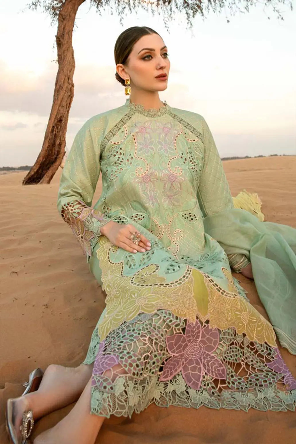 3 PIECE - UNSTITCHED | CHIKAN KARI EMBROIDERED LAWN - RR1152