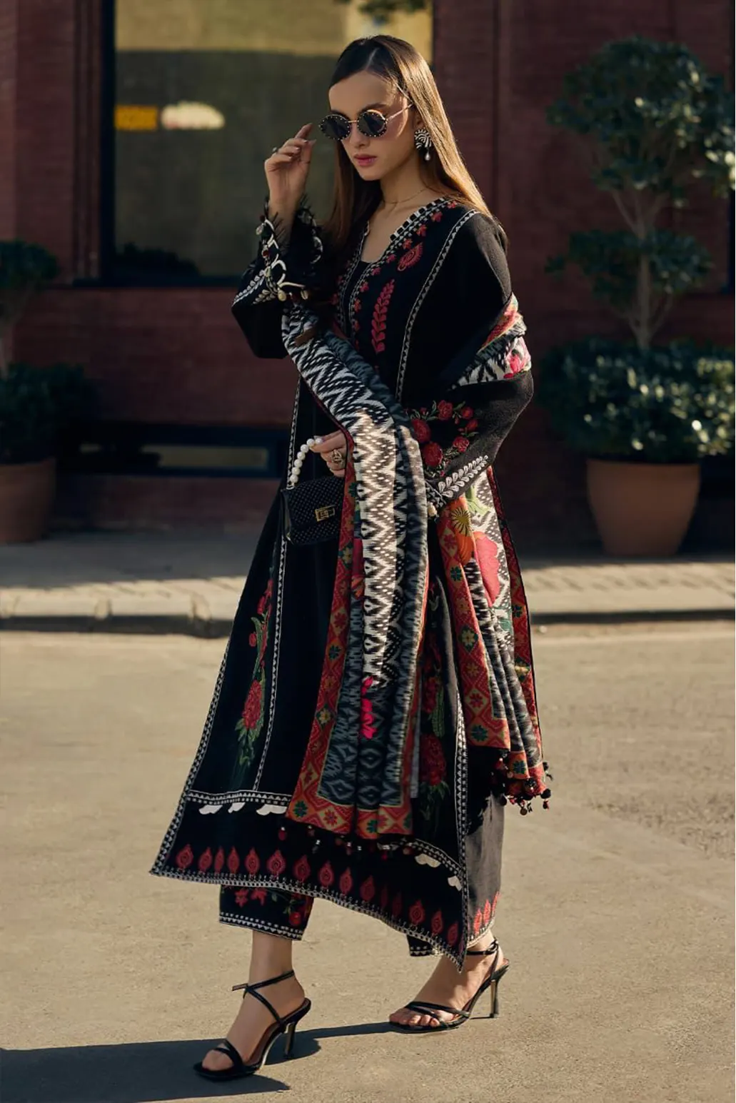 3 PIECE - UNSTITCHED | EMBROIDERED LAWN - GR1248