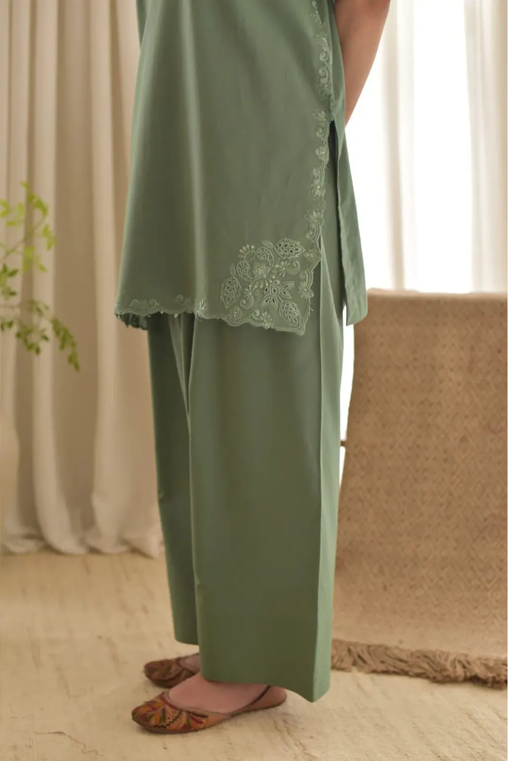 3 PIECE - UNSTITCHED | EMBROIDERED LAWN - GR1176