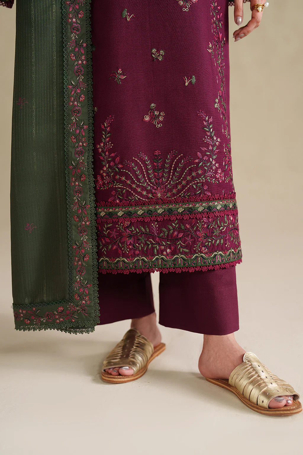 3 PIECE - UNSTITCHED | EMBROIDERED LAWN - GR11116