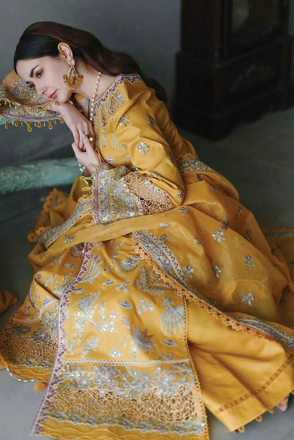 3 PIECE - UNSTITCHED | LUXURY EMBROIDERED LAWN - QL1143