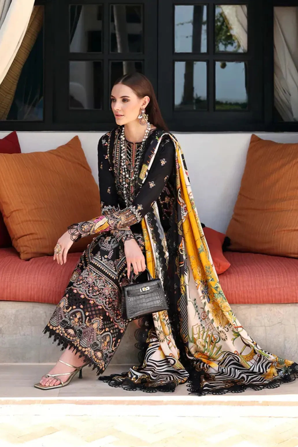 3 PIECE - UNSTITCHED | EMBROIDERED LAWN - GR1237