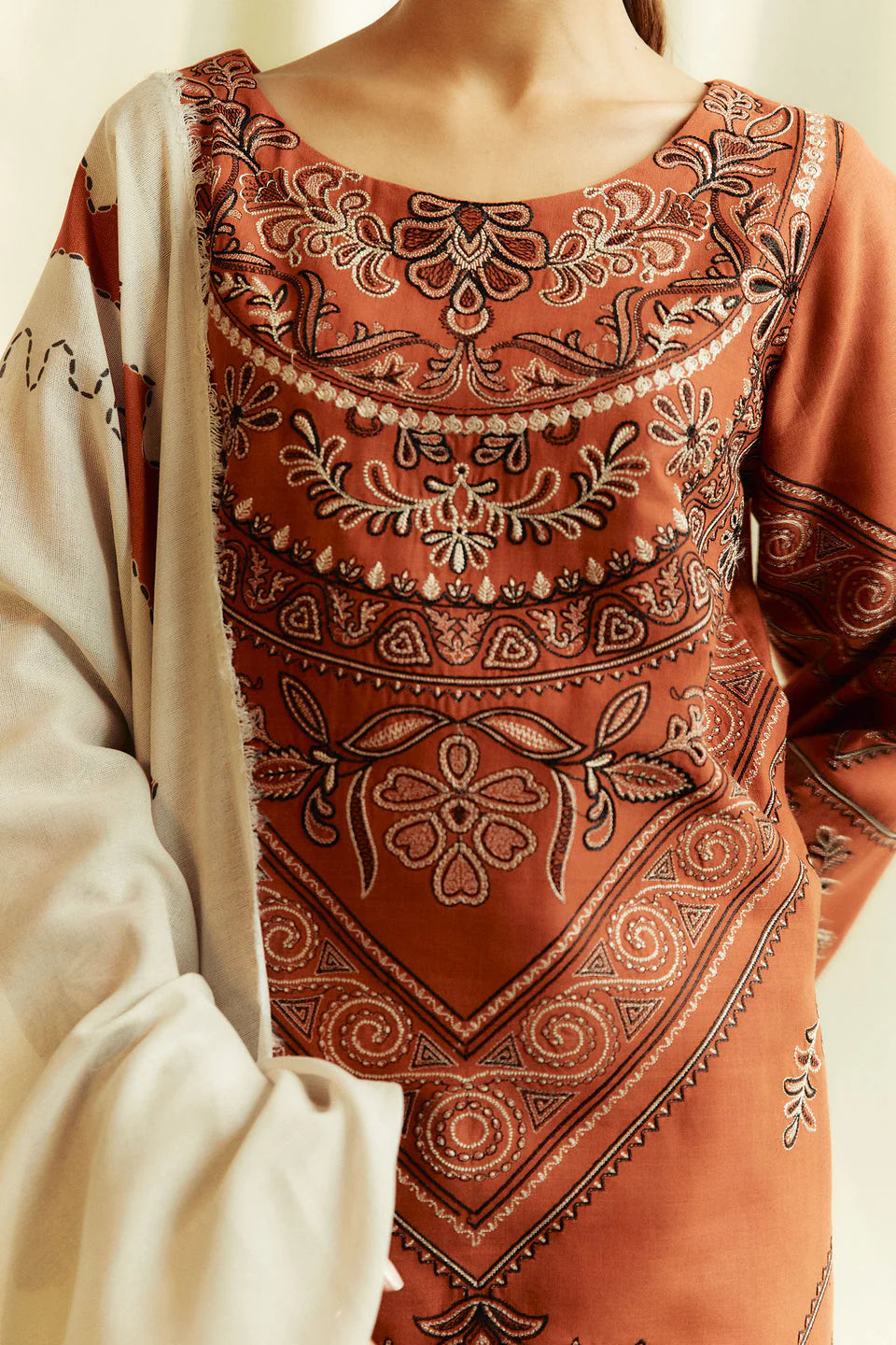 3 PIECE - UNSTITCHED | EMBROIDERED LAWN - ZS1131