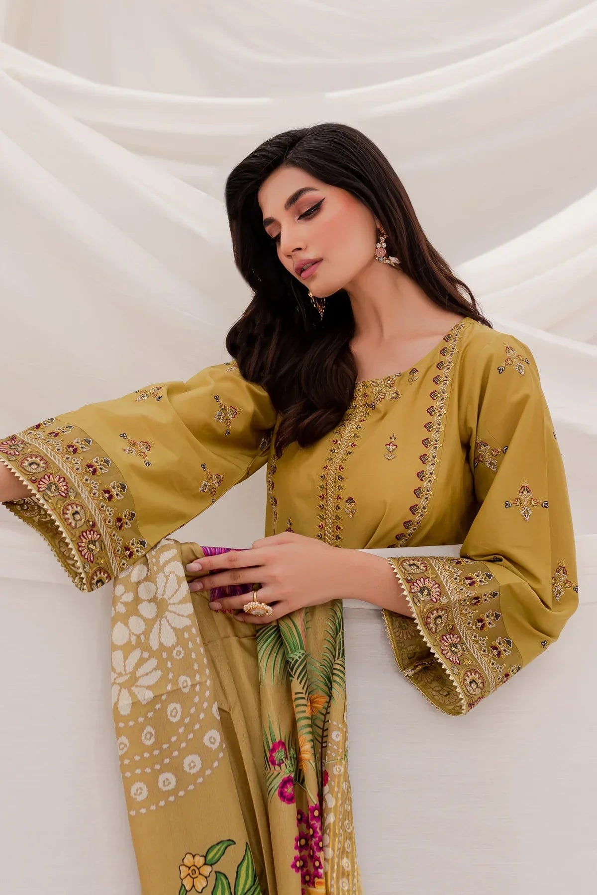 3 PIECE - UNSTITCHED | LUXURY EMBROIDERED LAWN - LL1166
