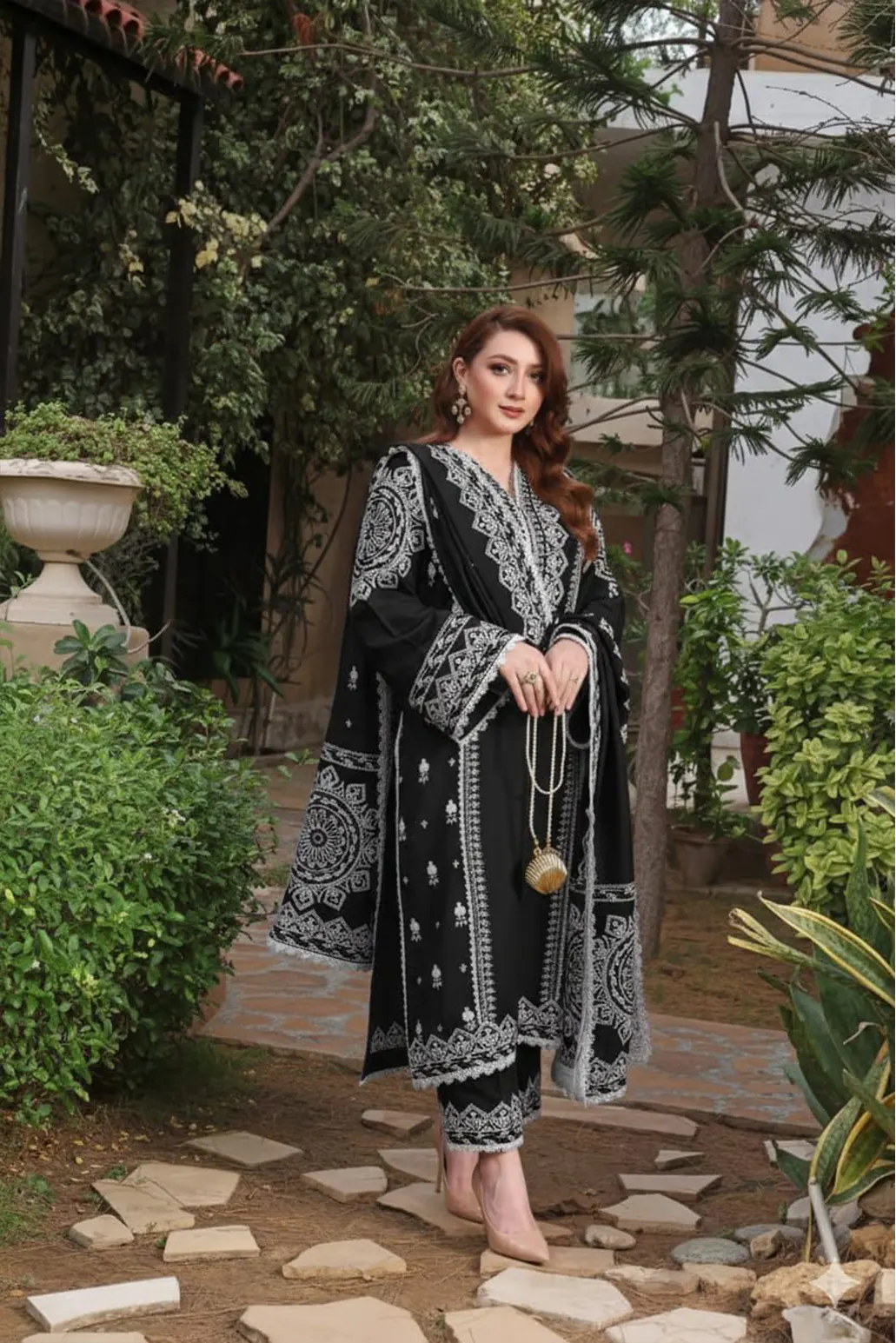 3 PIECE - UNSTITCHED | EMBROIDERED LAWN - GR1235