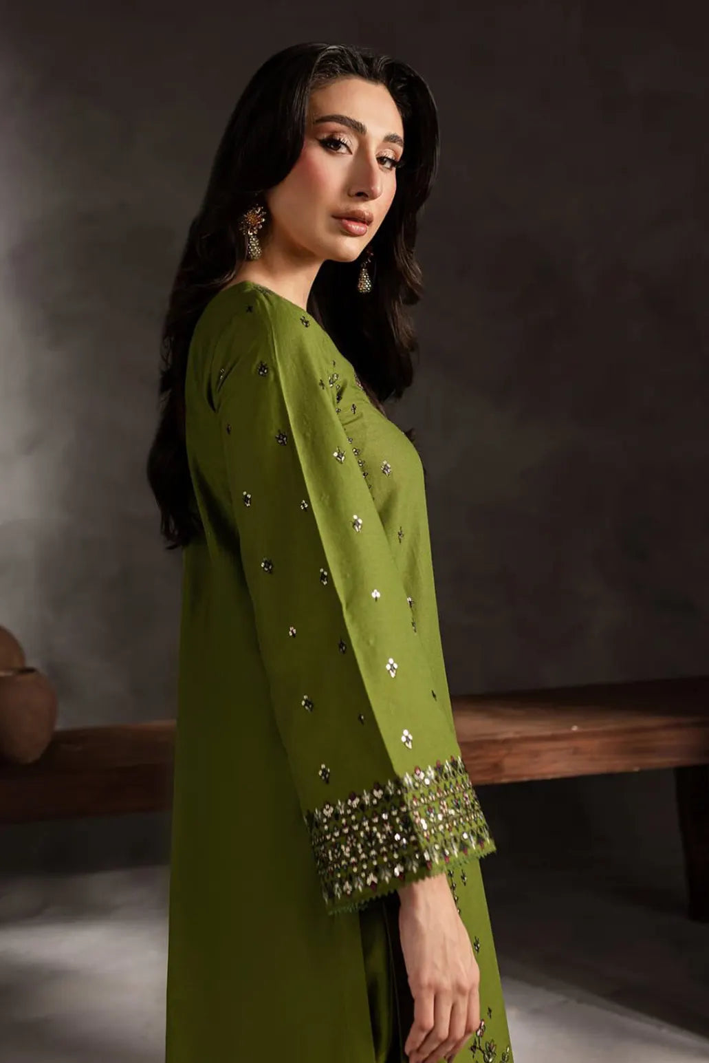 3 PIECE - UNSTITCHED | EMBROIDERED LAWN - GR1179