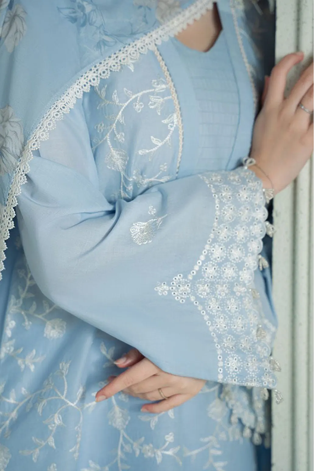 3 PIECE - UNSTITCHED | EMBROIDERED LAWN - GR1238