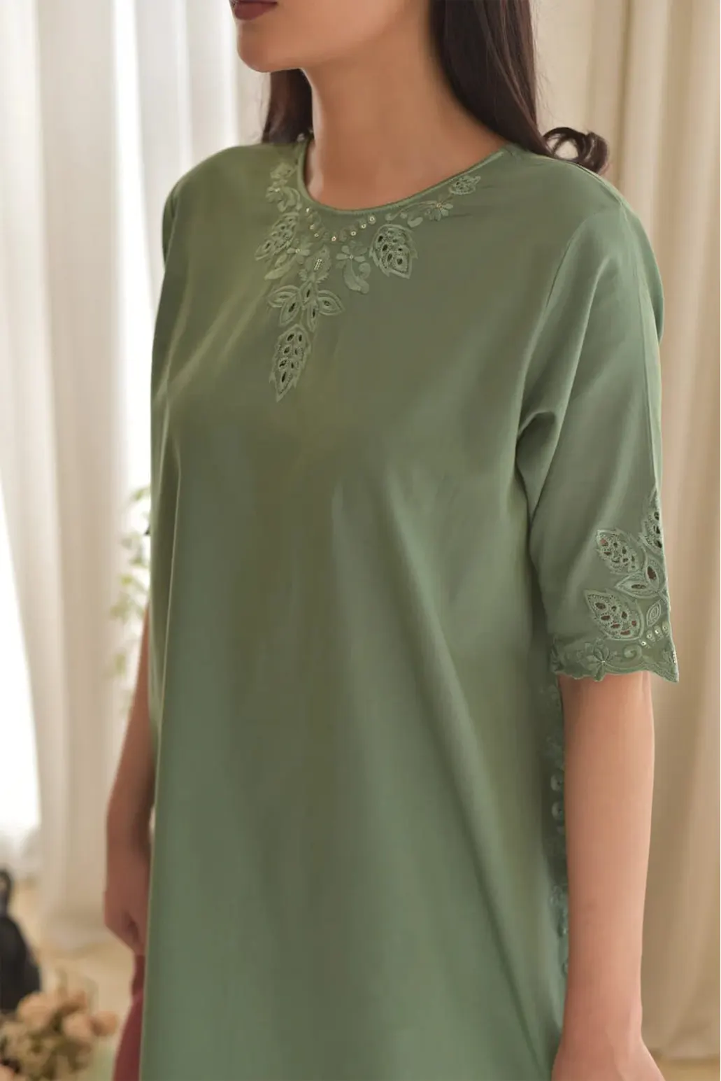 3 PIECE - UNSTITCHED | EMBROIDERED LAWN - GR1176