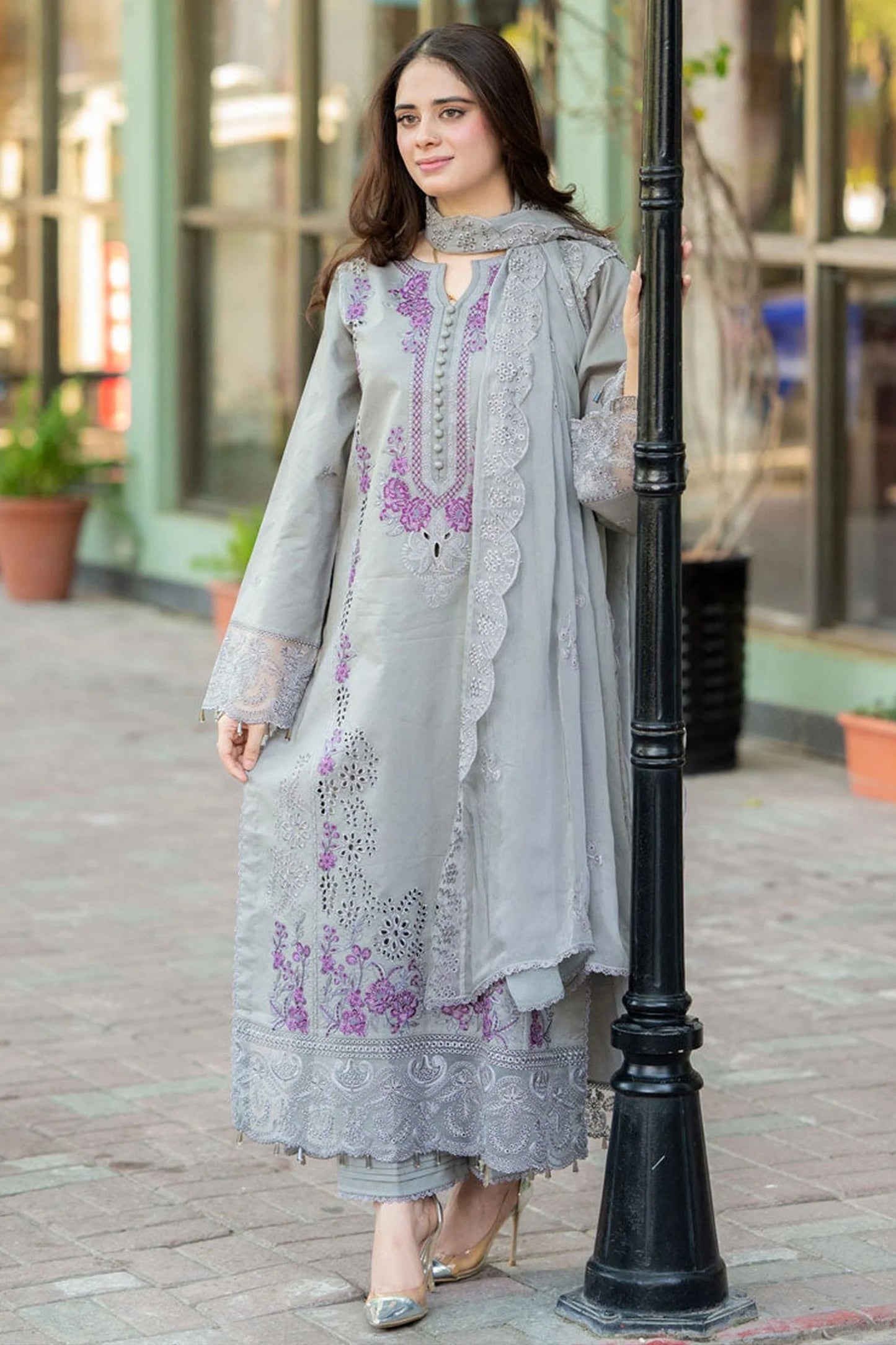 3 PIECE - UNSTITCHED | LUXURY EMBROIDERED LAWN - MQ1160