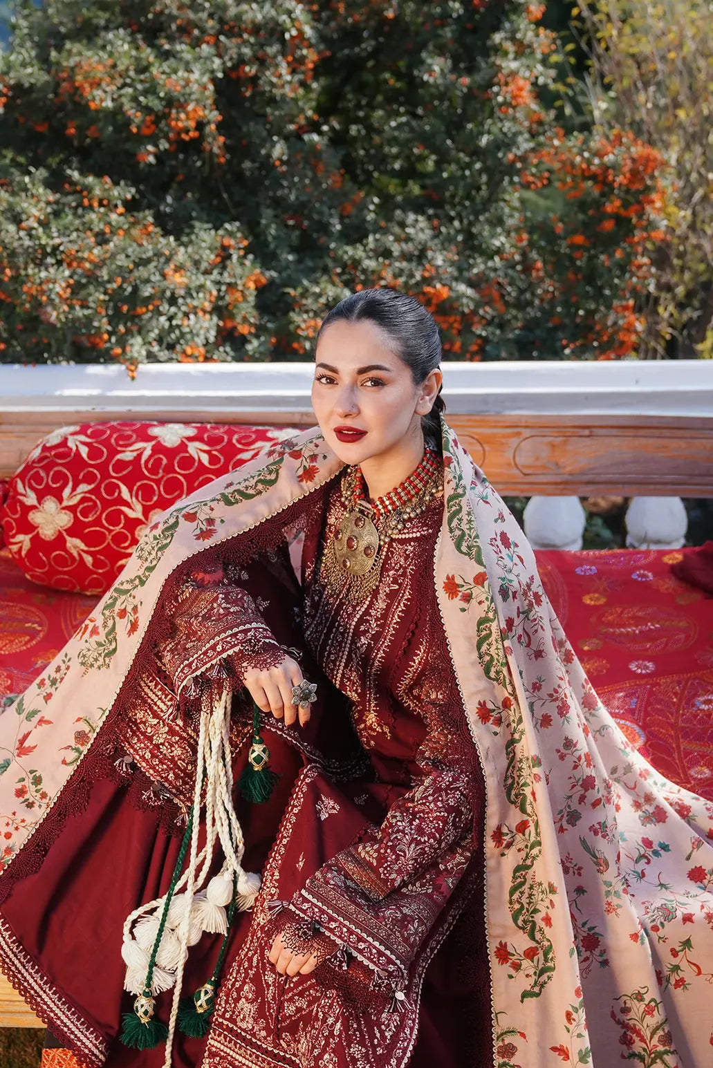 3 PIECE - UNSTITCHED | LUXURY EMBROIDERED LAWN - HR1185