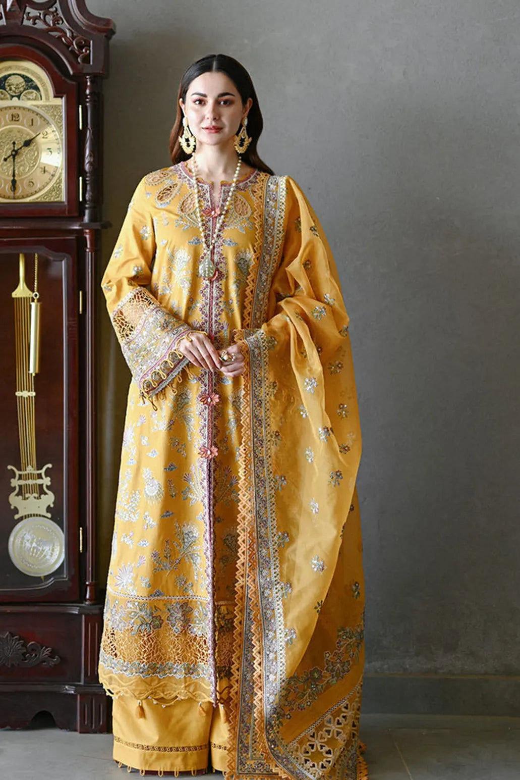 3 PIECE - UNSTITCHED | LUXURY EMBROIDERED LAWN - QL1143
