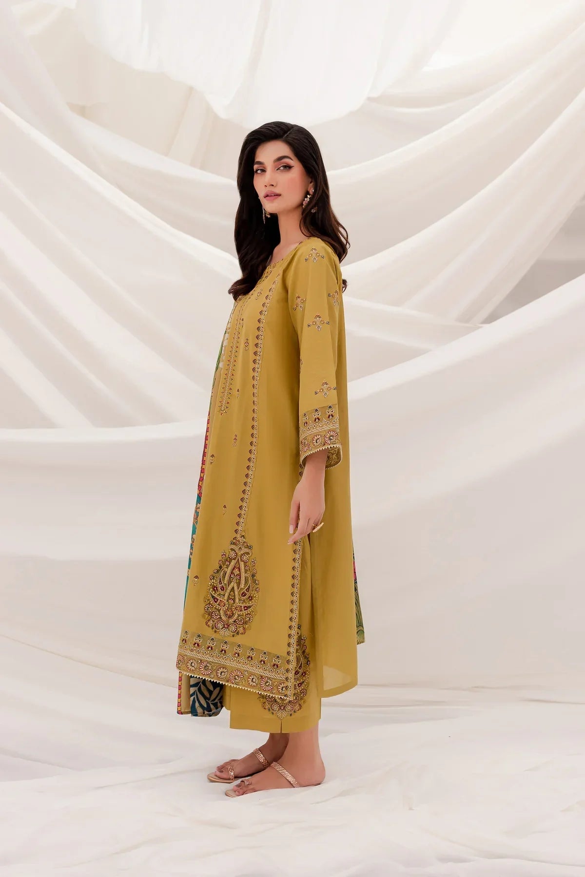 3 PIECE - UNSTITCHED | LUXURY EMBROIDERED LAWN - LL1166