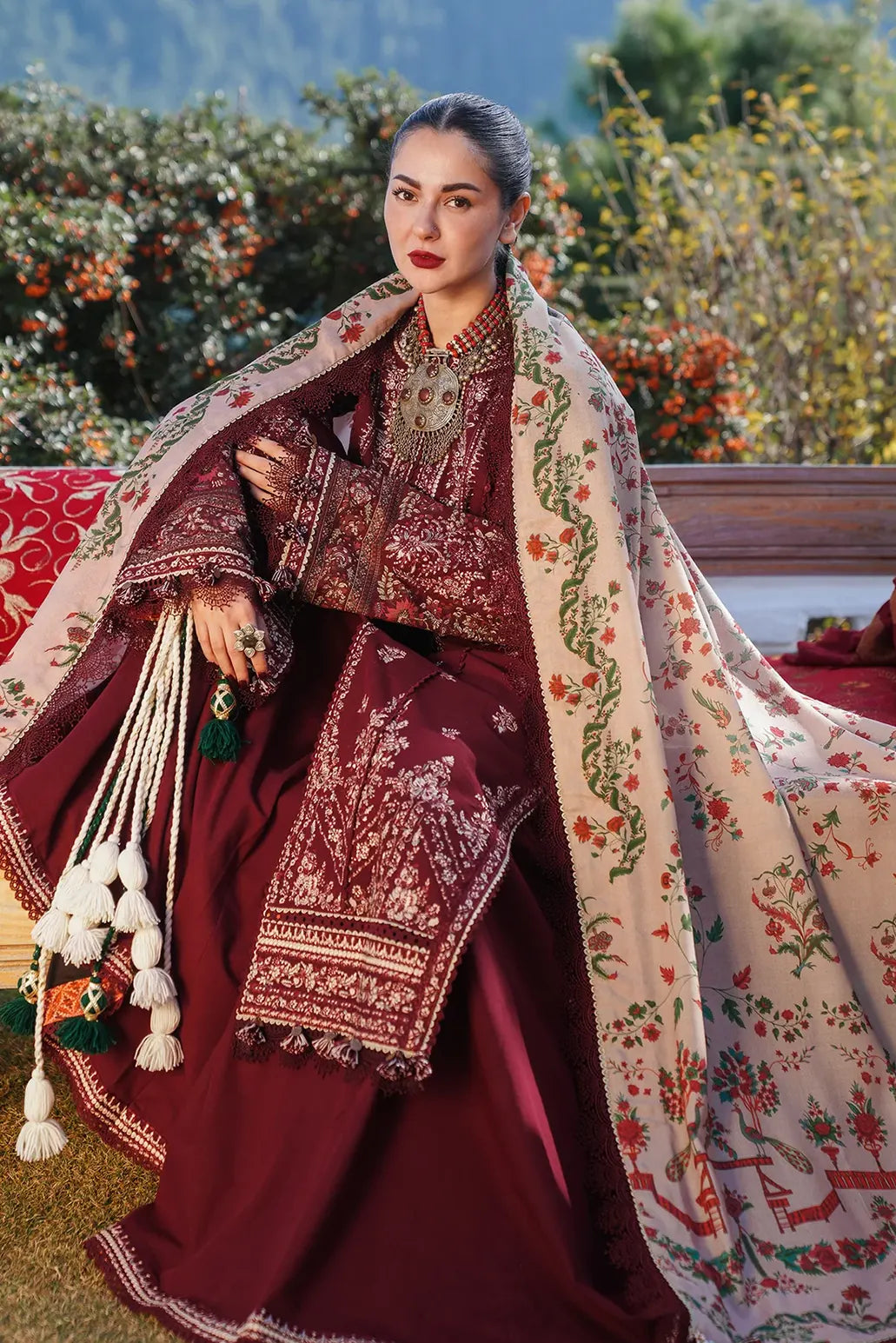 3 PIECE - UNSTITCHED | LUXURY EMBROIDERED LAWN - HR1185