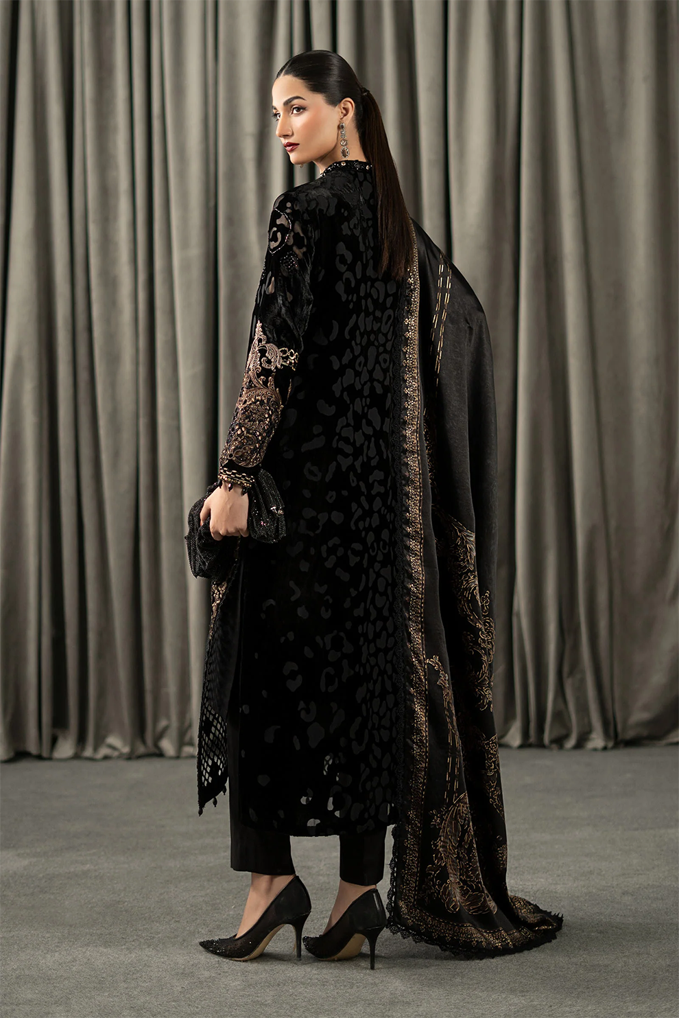 3 PIECE - UNSTITCHED | PRINTED LAWN - MB1233