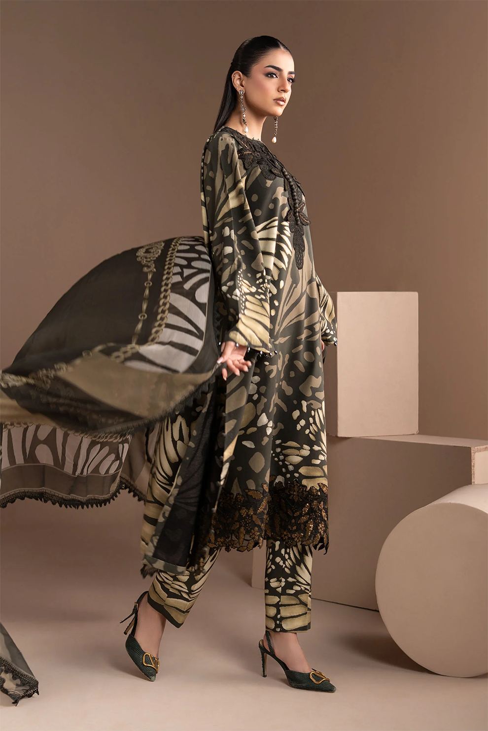 3 PIECE - UNSTITCHED | PRINTED LAWN - MB1215