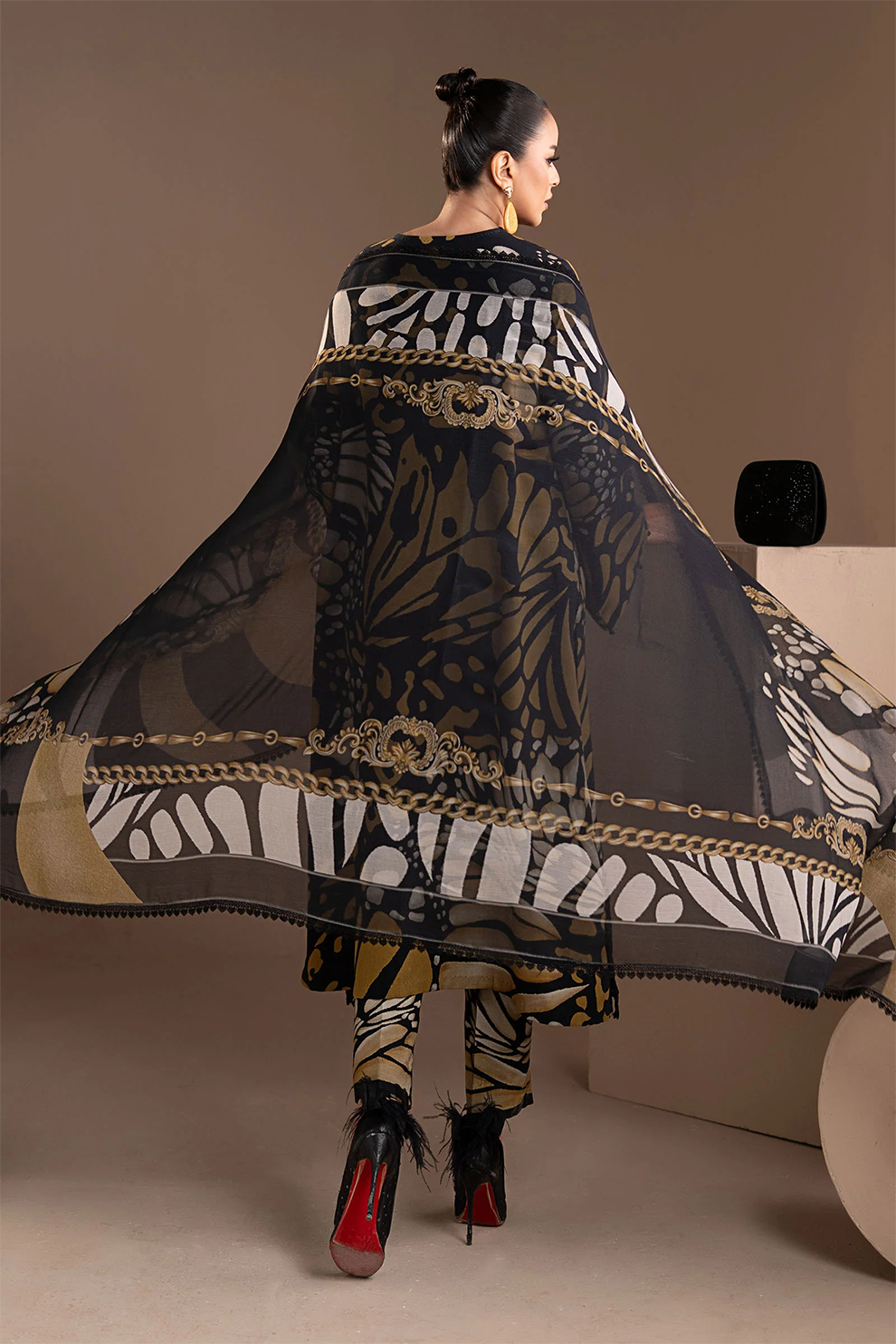 3 PIECE - UNSTITCHED | PRINTED LAWN - MB1216