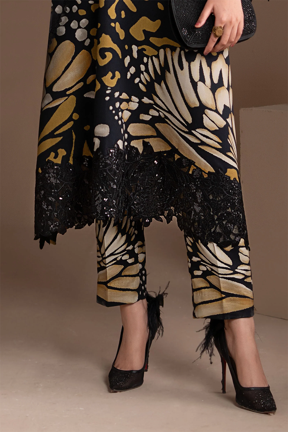 3 PIECE - UNSTITCHED | PRINTED LAWN - MB1216