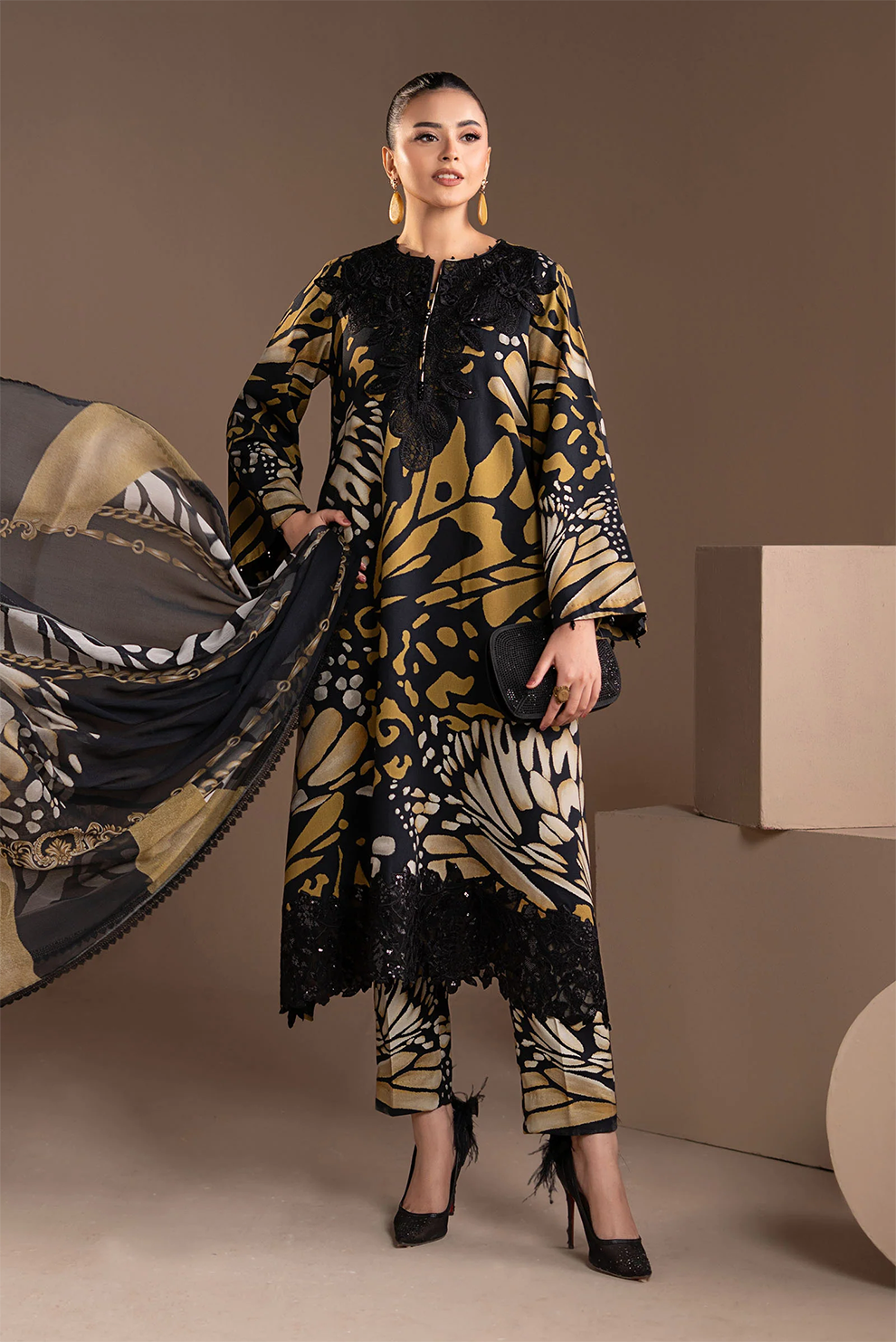 3 PIECE - UNSTITCHED | PRINTED LAWN - MB1216